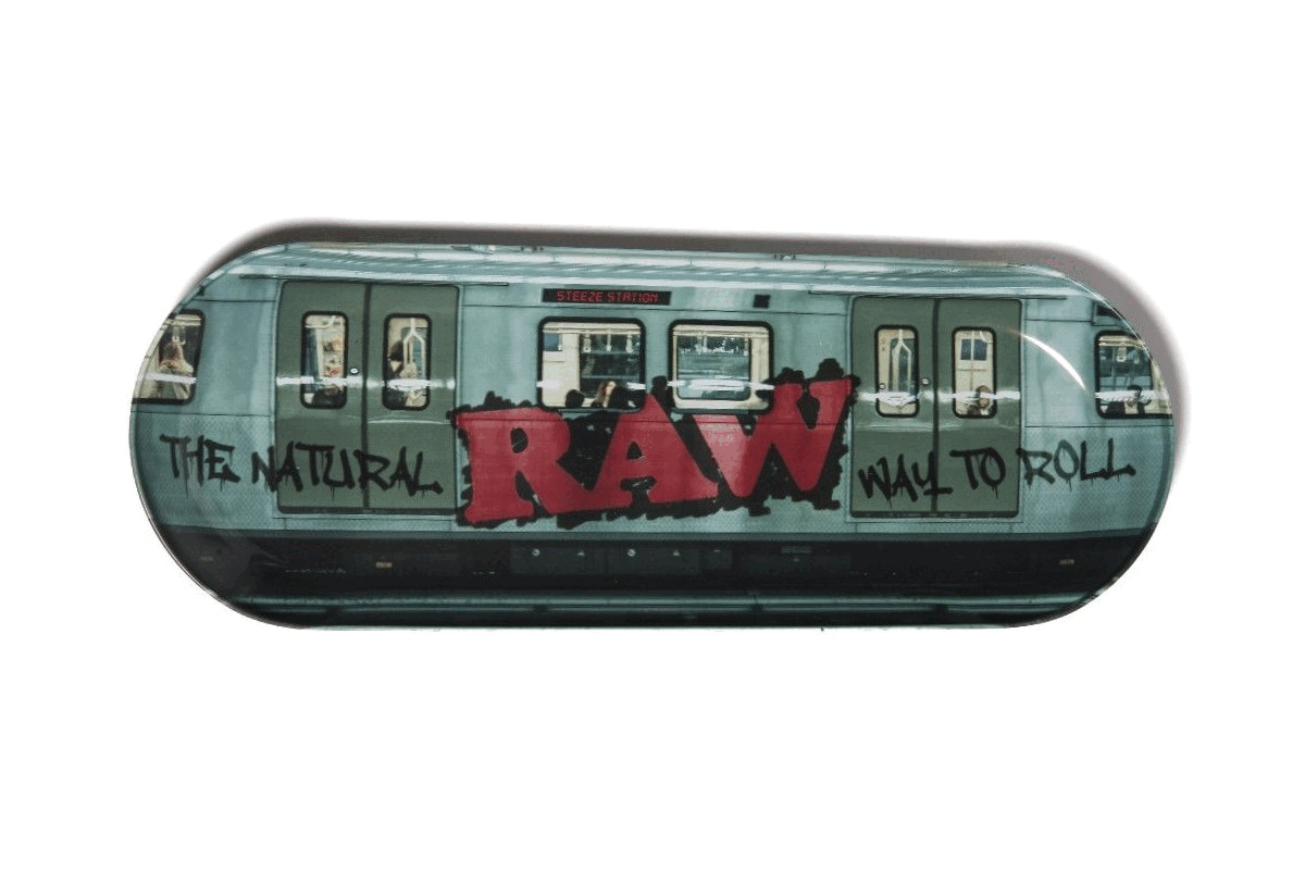 Bandeja de metal alumínio com camada antiaderente, modelo em formato de skate Steeze Station, tamanho gigante (42cm), da marca RAW